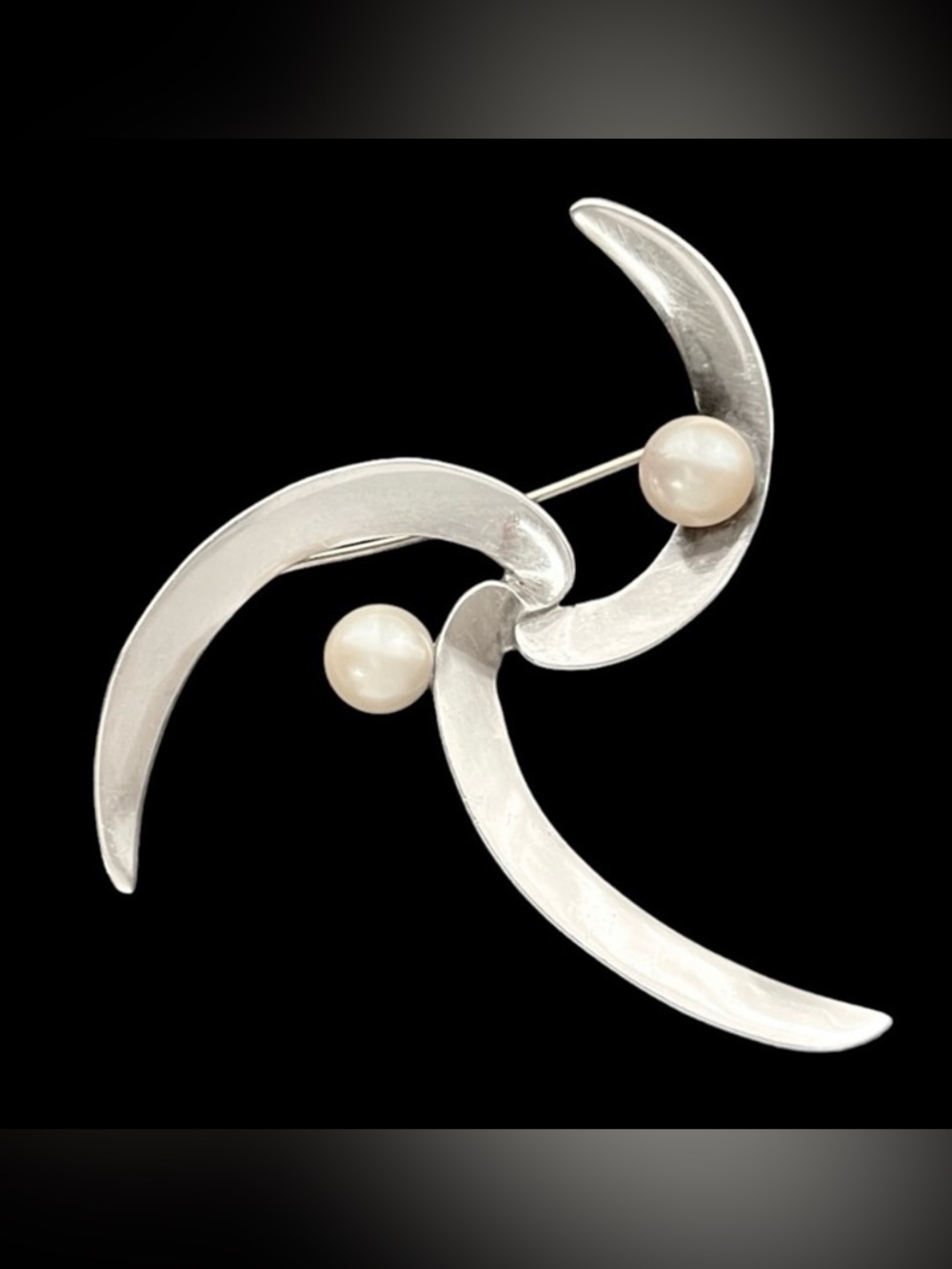 Antonio Pineda vintage Taxco sterling silver and pearl brooch pin Signed